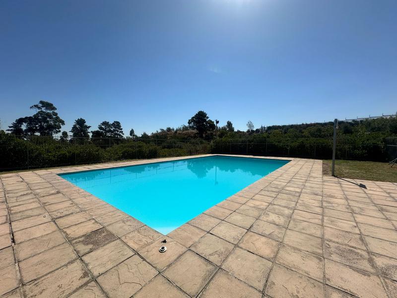 2 Bedroom Property for Sale in Sir Lowrys Pass Village Western Cape